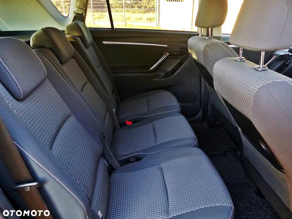 Toyota Verso 1.6 D-4D Premium - 24