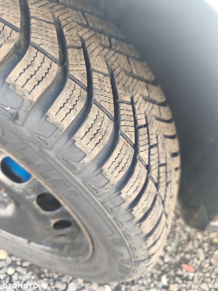 Volkswagen Passat 2.0 TDI DPF Individual - 13