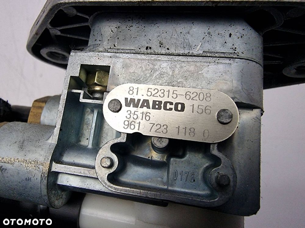 DZWIGNIA HAMULCA MAN TGX 18.440 81523156208 - 4