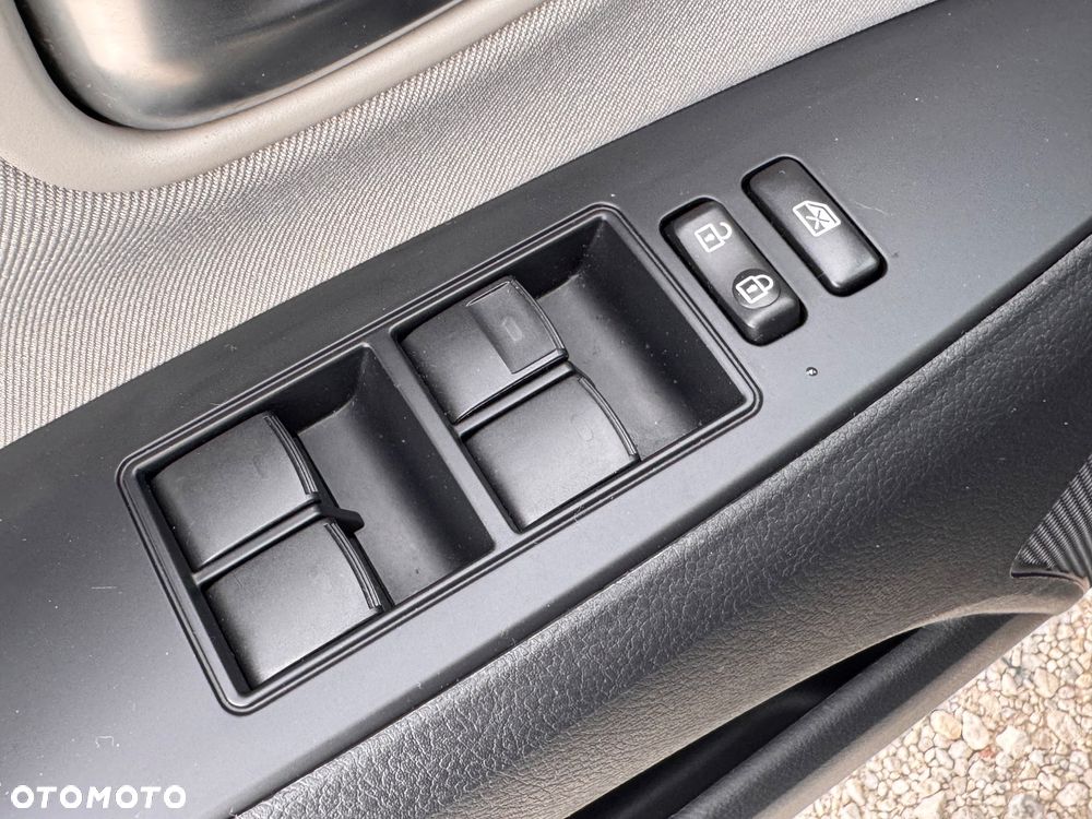 Toyota Avensis Touring Sports 1.6 D-4D Comfort - 23
