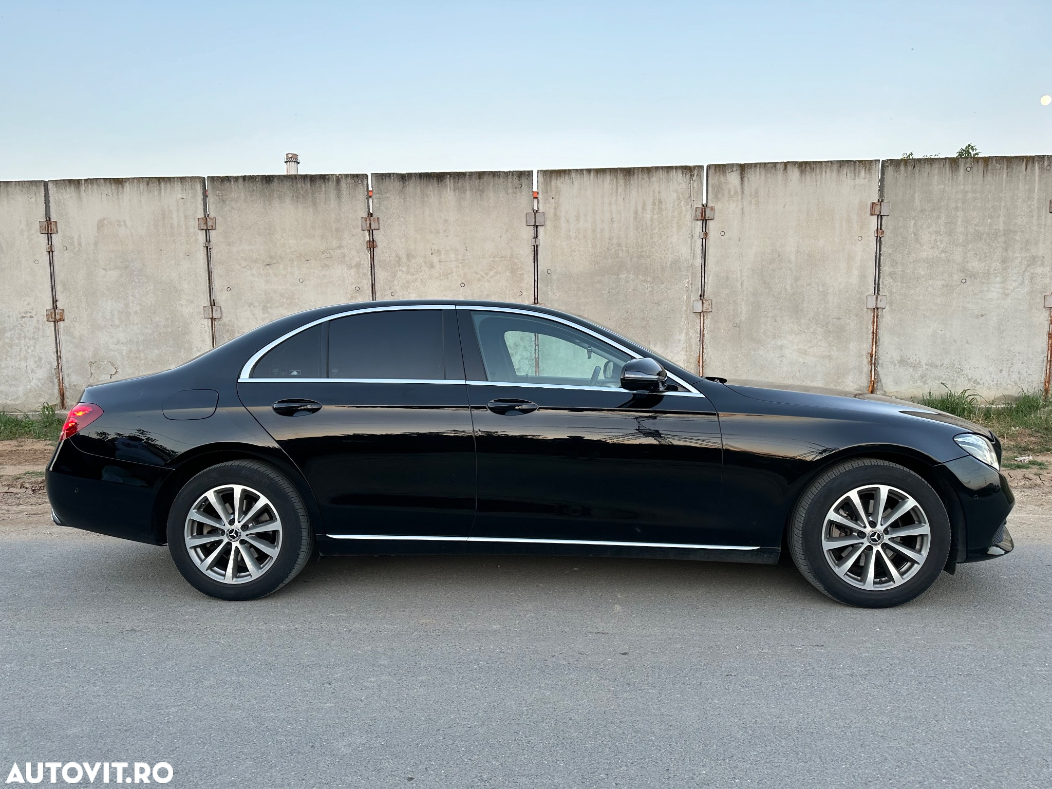 Mercedes-Benz E 220 d Aut. - 12