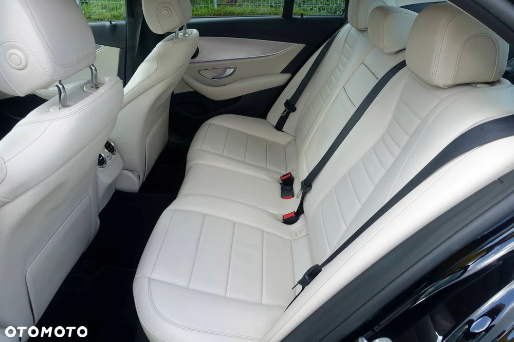 Mercedes-Benz Klasa E - 15