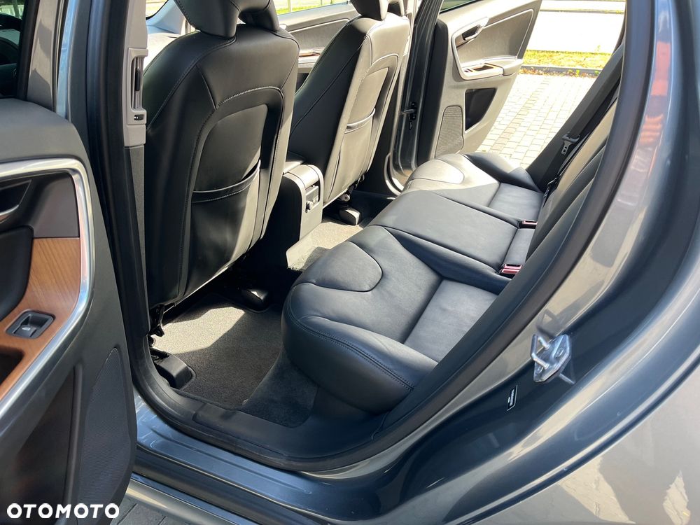 Volvo XC 60 - 16
