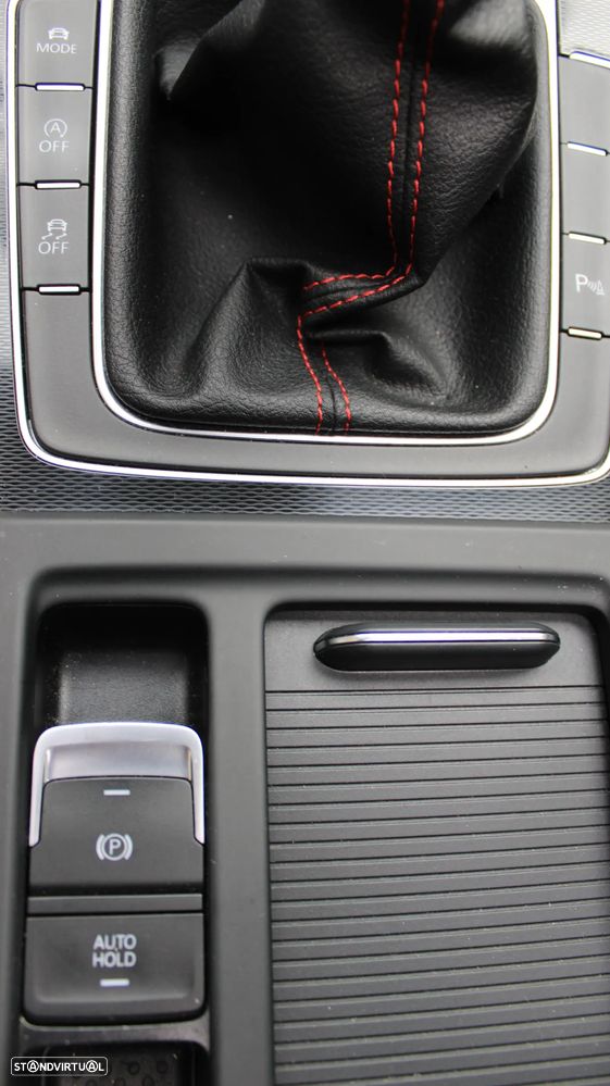 VW Golf GTI Performance BlueMotion - 36