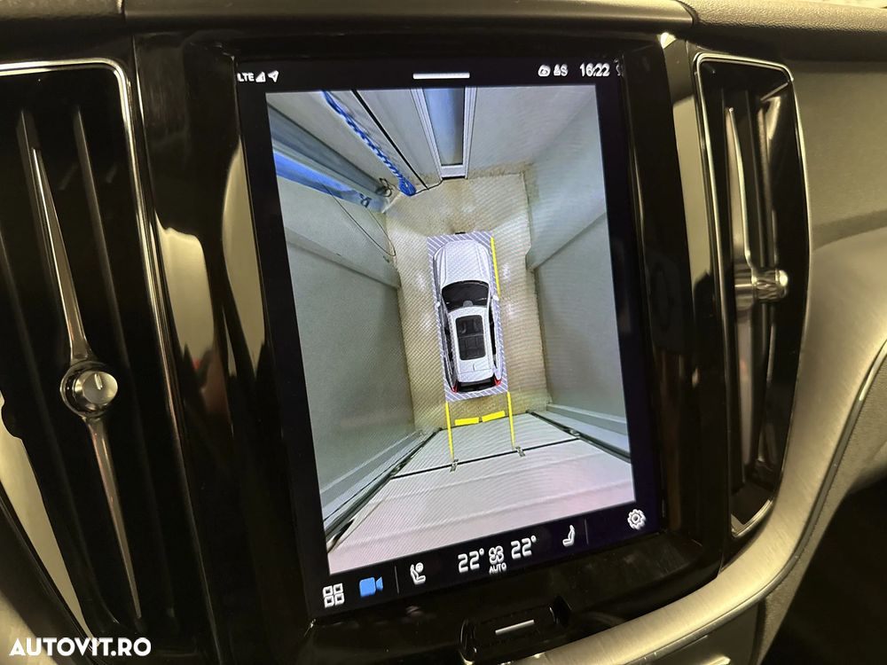 Volvo XC 60 B5 B AWD Core - 24