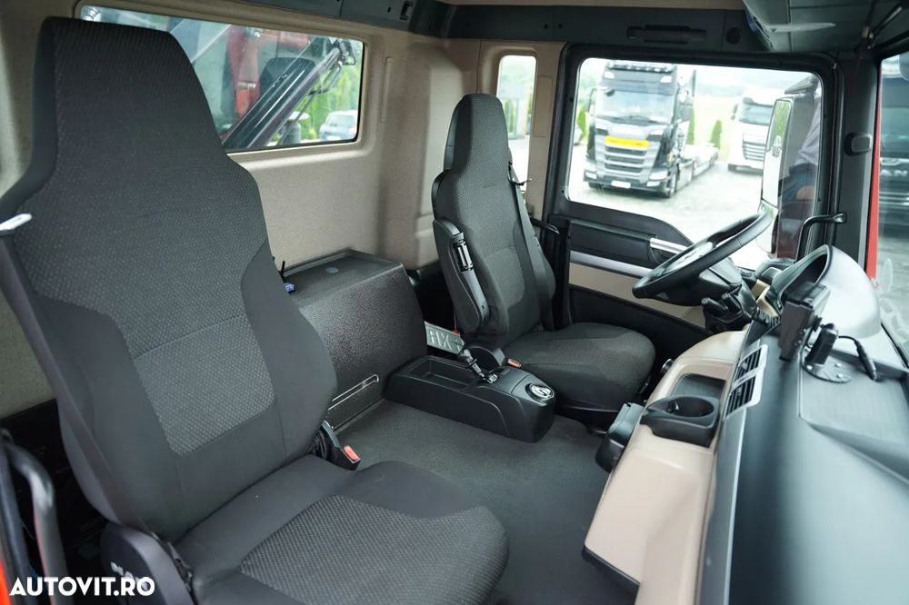 MAN TGS 35.360 / 8x2-4 / REMORCA AUTO + HIAB 228 E-2 HGV / PUNTE RIDICATĂ / COMANDE HIDRAULICE / TELECOMANDĂ / TROLIU / - 37