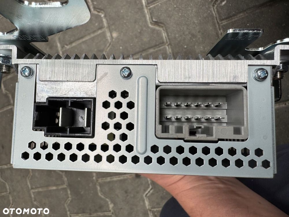 Przetwornica 400W Ford Transit Custom Mk2 24r PZ3T-19J254-DB - 3