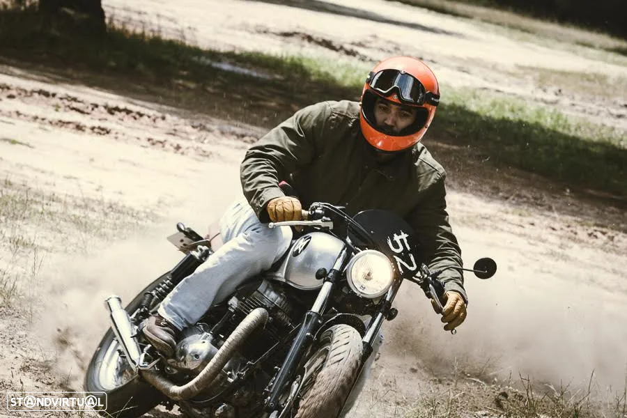 Kawasaki W 650 [EJ650A] - 4