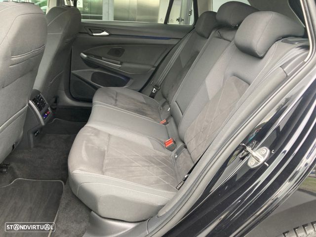 VW Golf Variant 2.0 TDi SCR DSG Style - 32