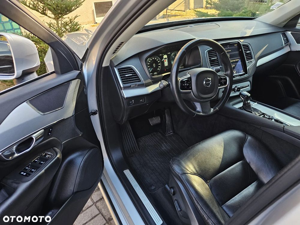 Volvo XC 90 D5 AWD Geartronic Kinetic - 11