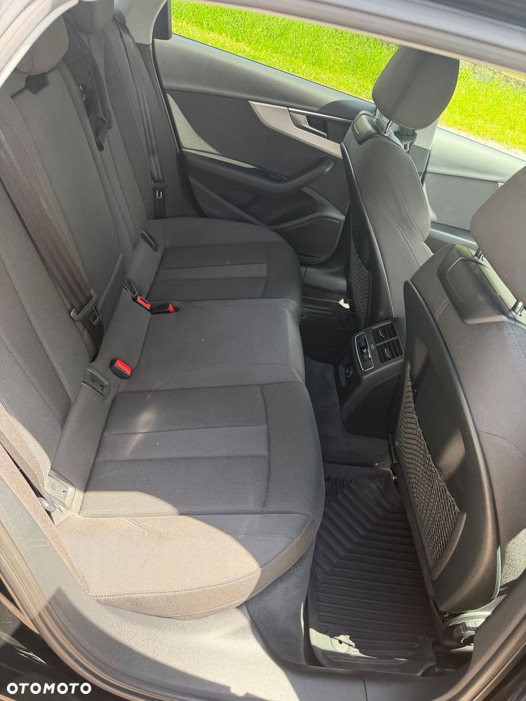 Audi A4 Limousine 35 TDI mHEV Advanced S tronic - 8