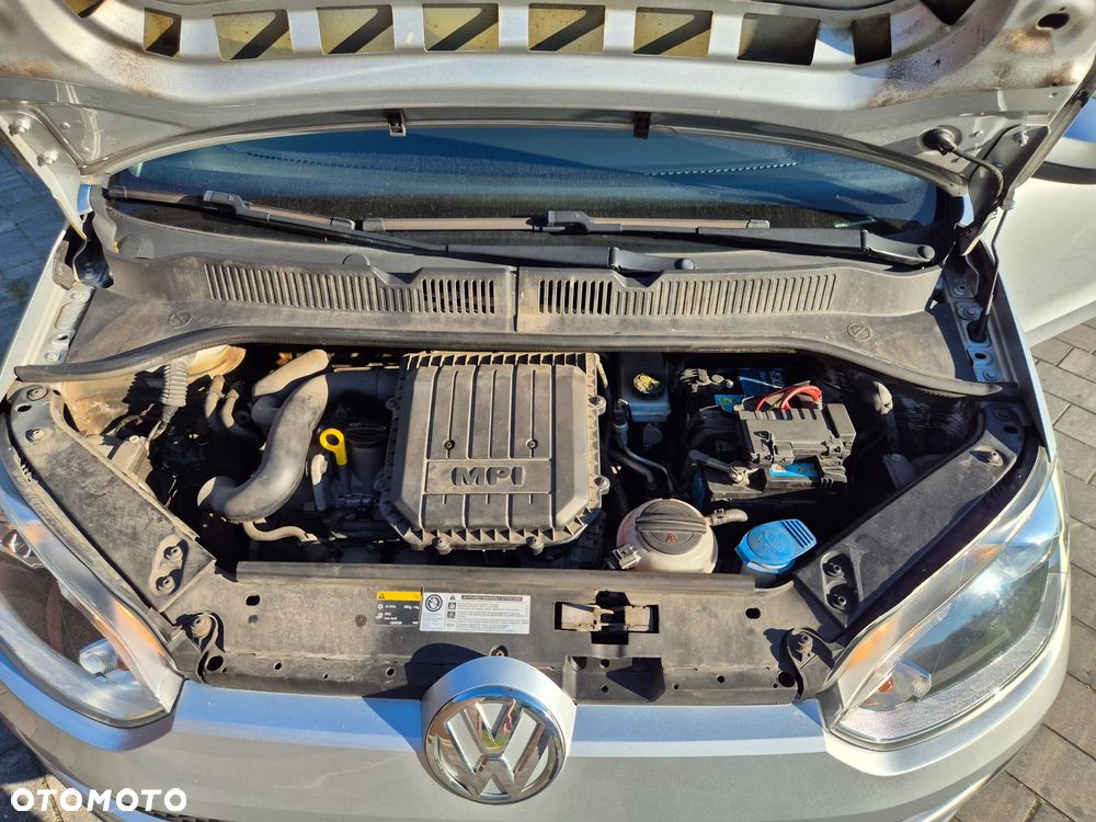 Volkswagen up! street - 25