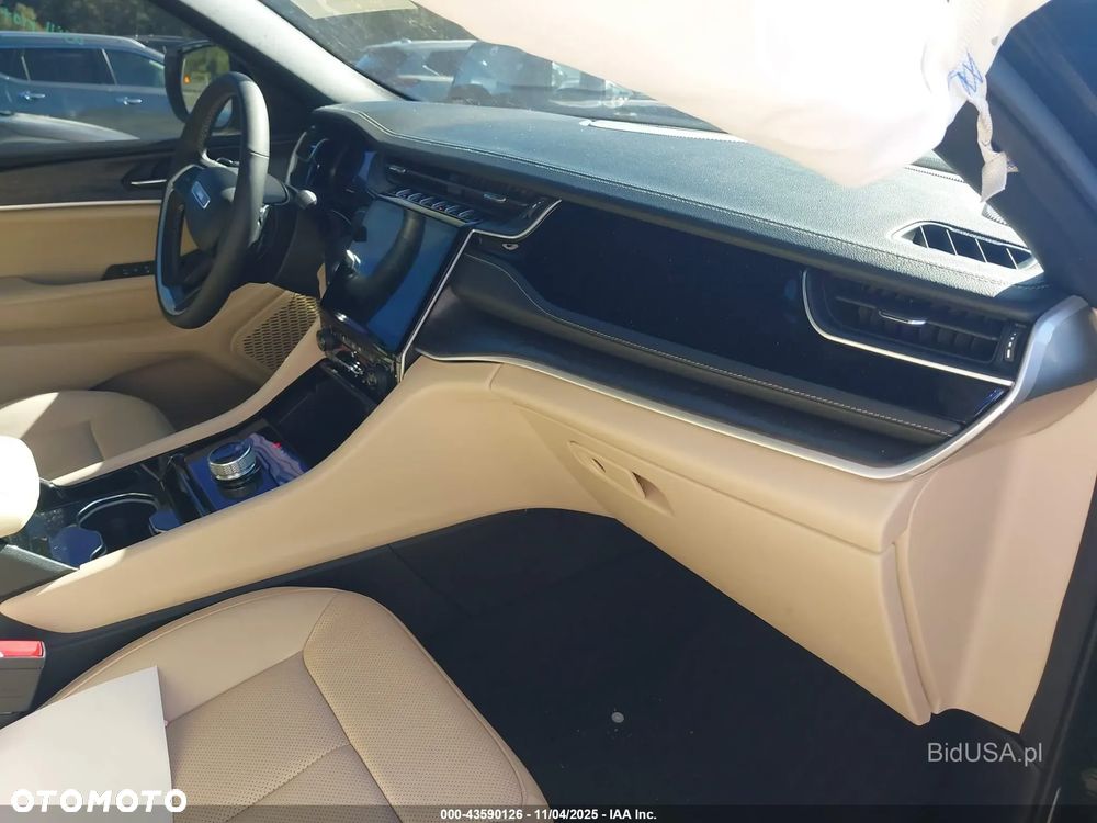 Jeep Grand Cherokee - 10