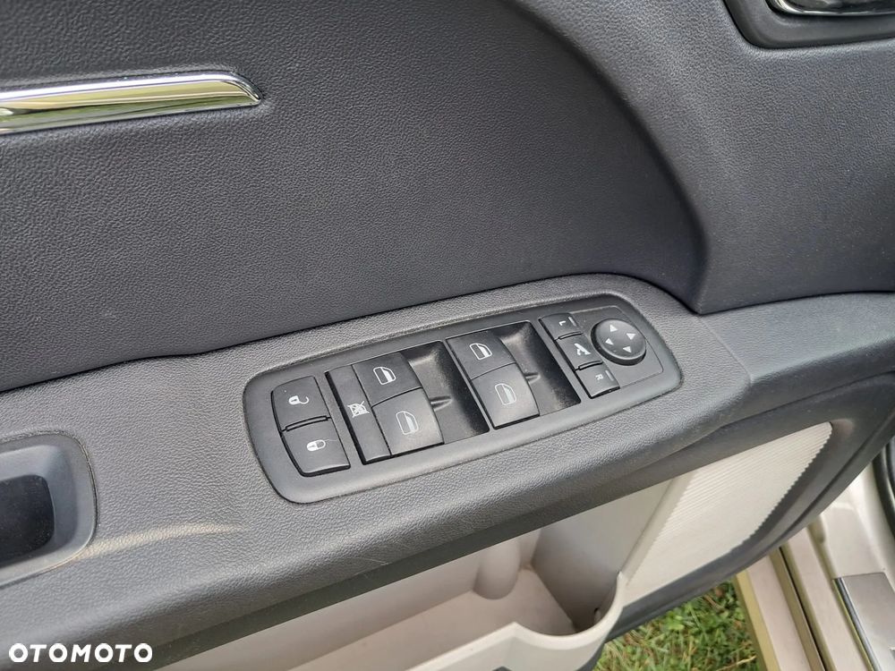 Dodge Journey 2.0 CRD SXT - 23