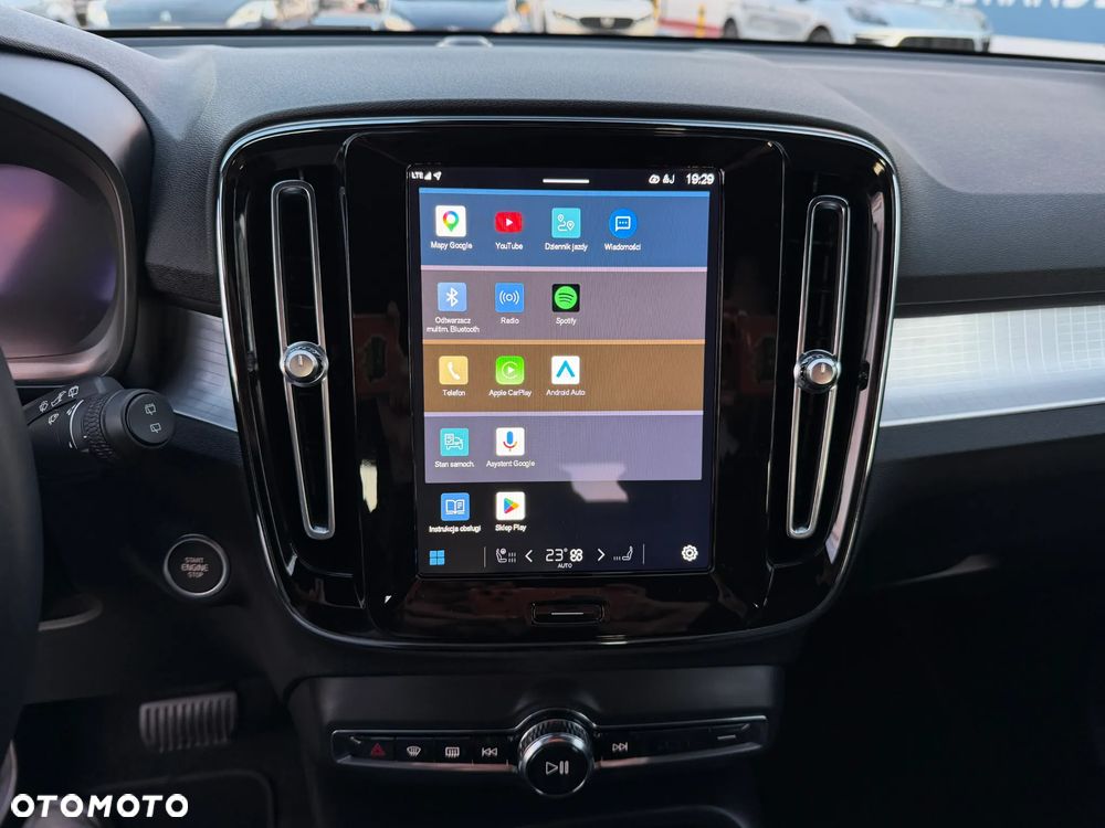 Volvo XC 40 B3 Core - 19