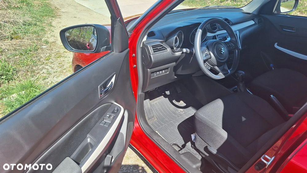Suzuki Swift 1.2 Dualjet SHVS Premium Plus CVT - 7