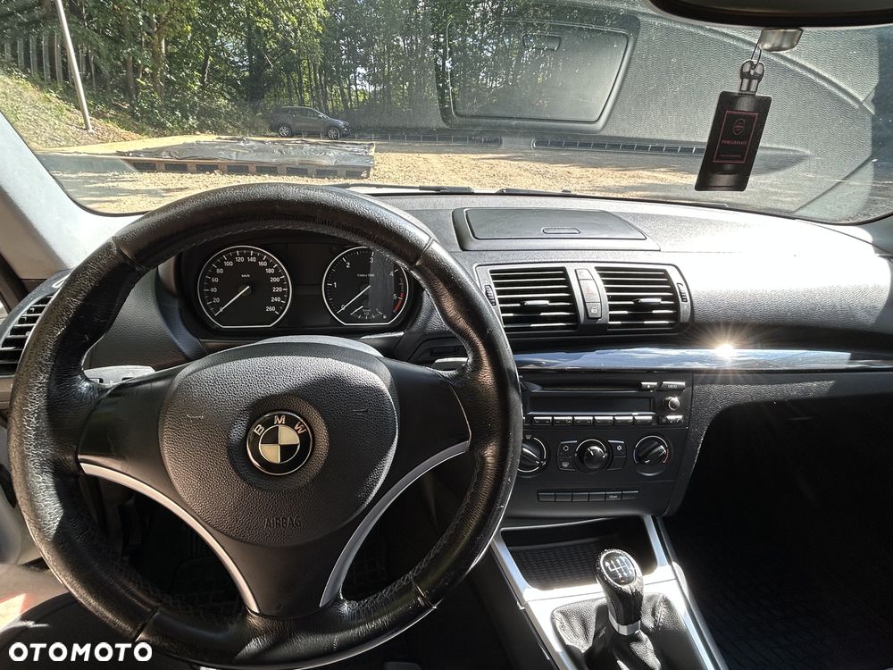BMW Seria 1 120d - 10