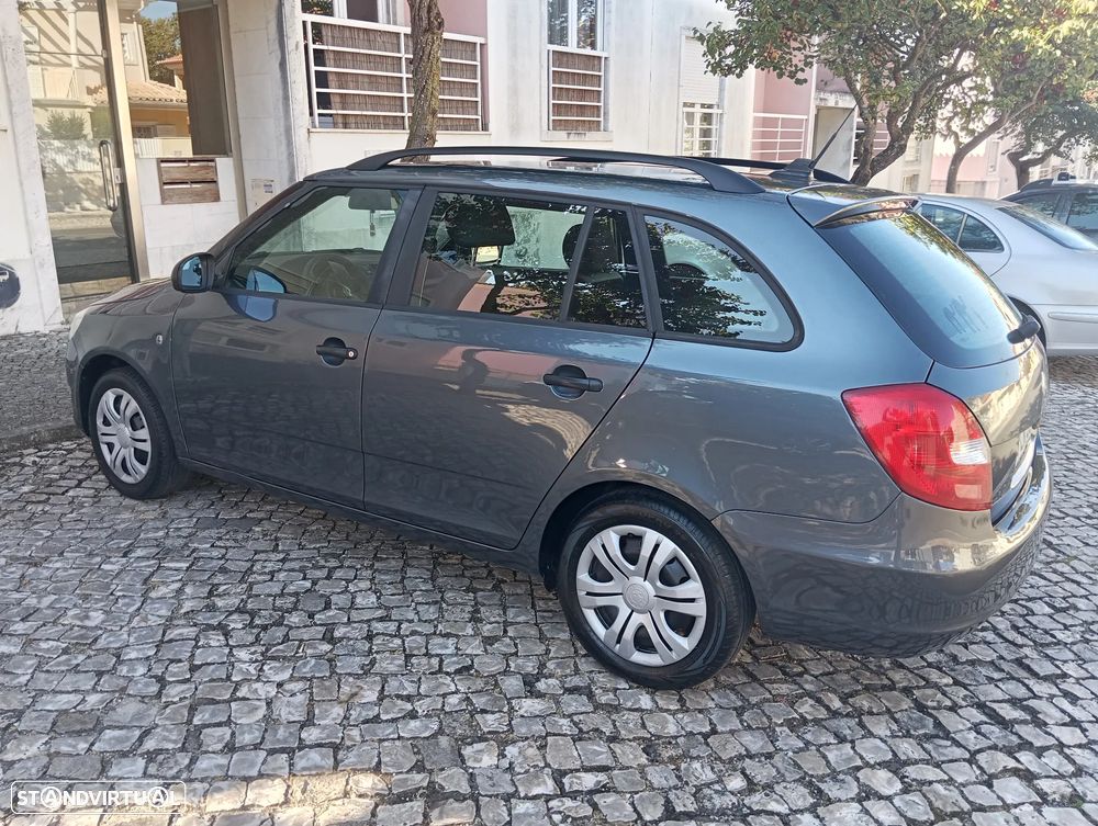 Skoda Fabia Break 1.2 Ambiente - 3