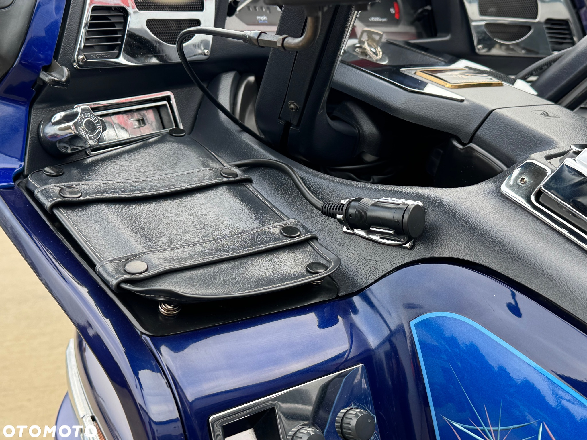 Honda GL - 27