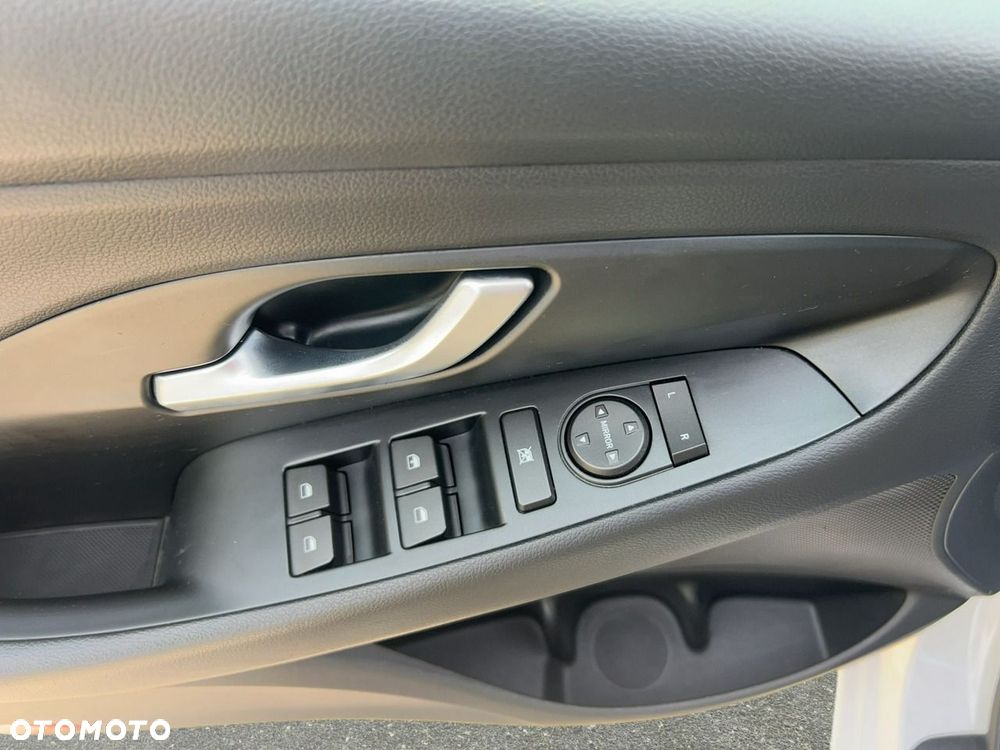 Hyundai i30 - 11