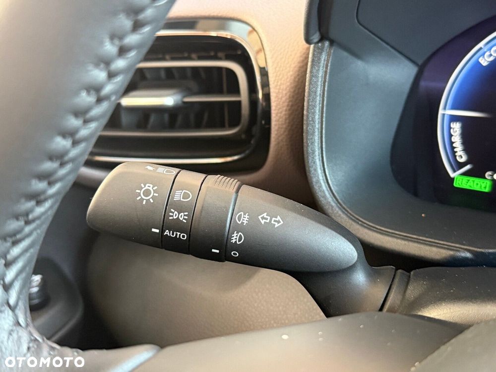 Toyota Yaris Cross - 19