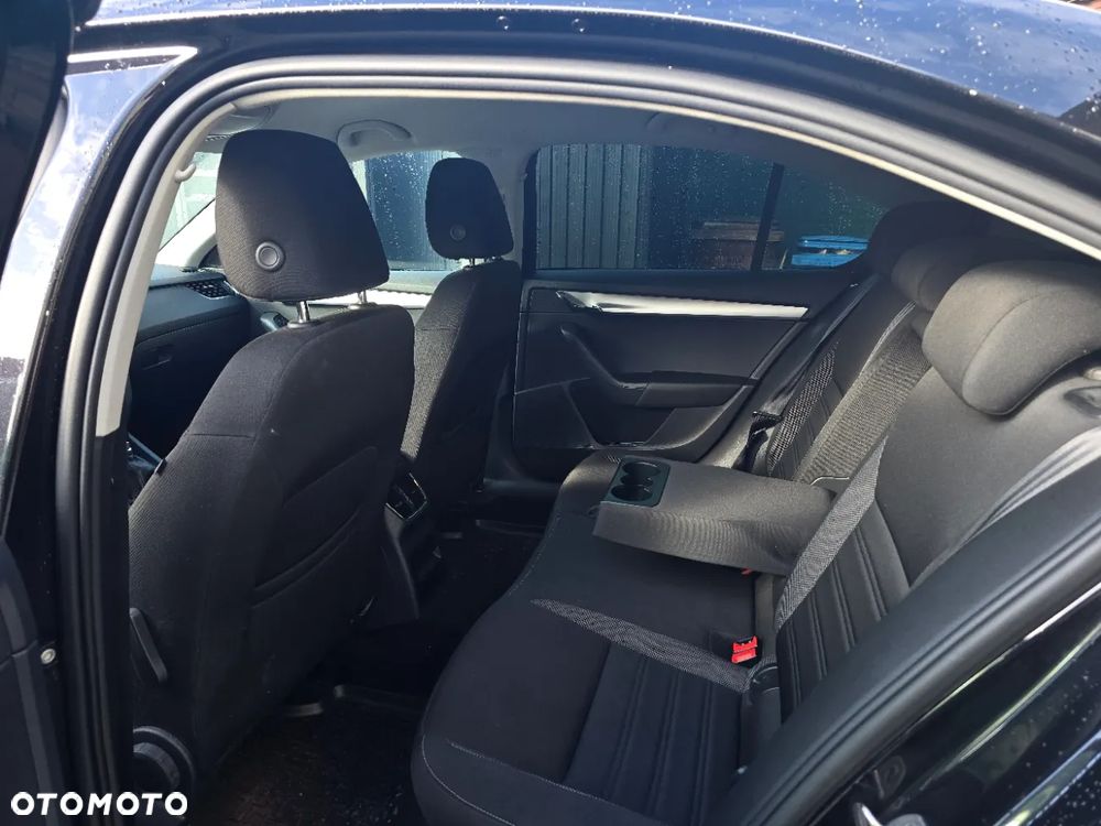 Skoda Octavia 2.0 TDI SCR Ambition - 11