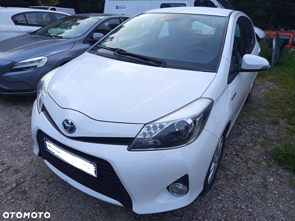 Toyota Yaris - 10