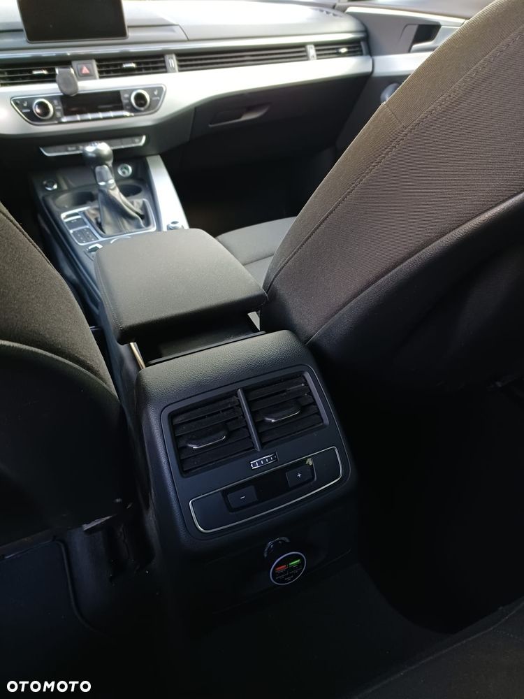 Audi A4 Avant 2.0 TDI - 10