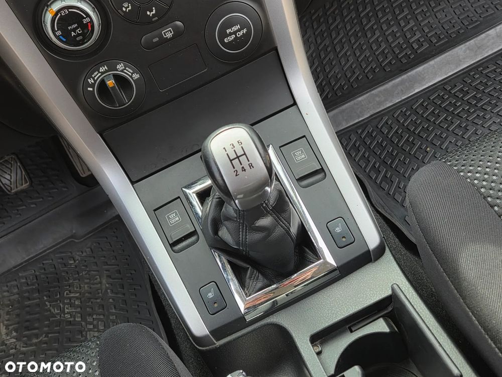 Suzuki Grand Vitara 1.9 DDiS Comfort DPF Family - 37