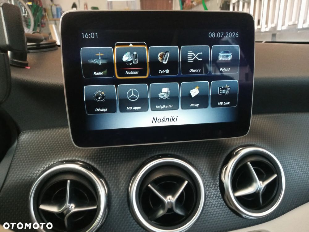 Mercedes-Benz GLA 220 4-Matic - 25