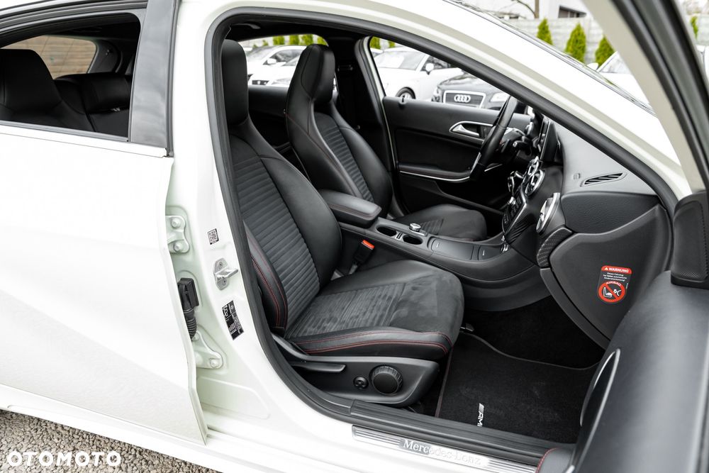 Mercedes-Benz Klasa A 250 4Matic 7G-DCT AMG Line - 23