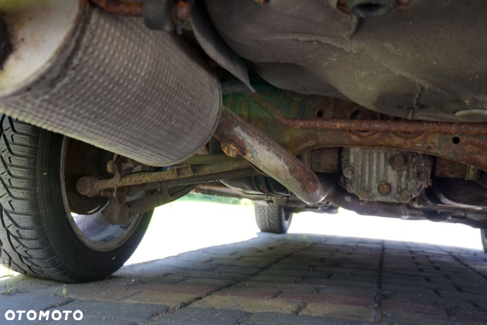 PÓŁOŚ TYLNA LEWA FORESTER II SG LIFT 2.0 16V 28421FE251 SUBARU 2006-2008 - 1