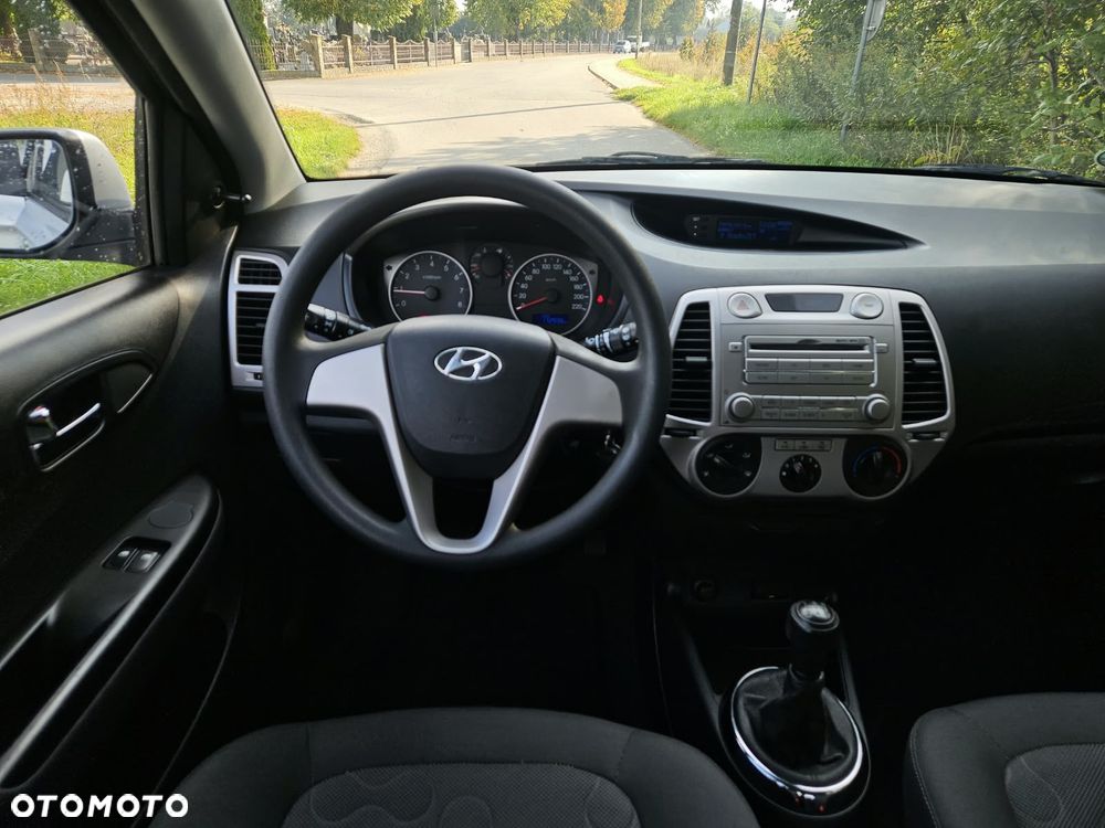 Hyundai i20 1.2 Fifa World Cup Edition - 12