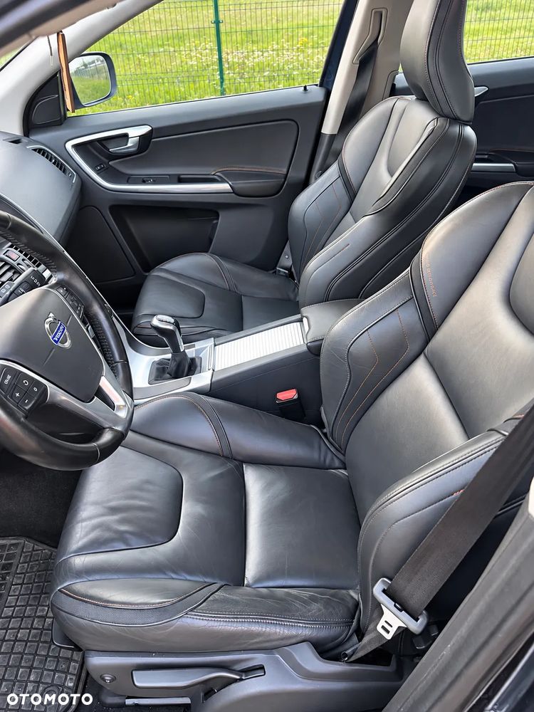 Volvo XC 60 D4 Drive-E Ocean Race - 11
