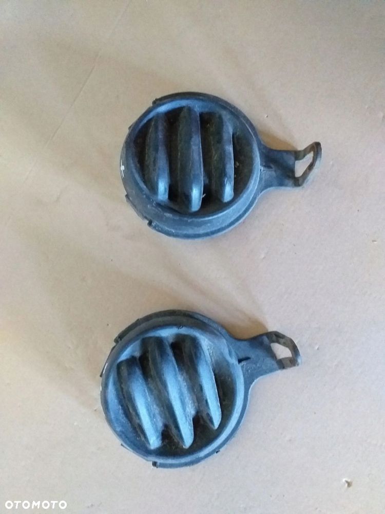 Toyota Celica VII zaślepka zderzaka zderzak TRD