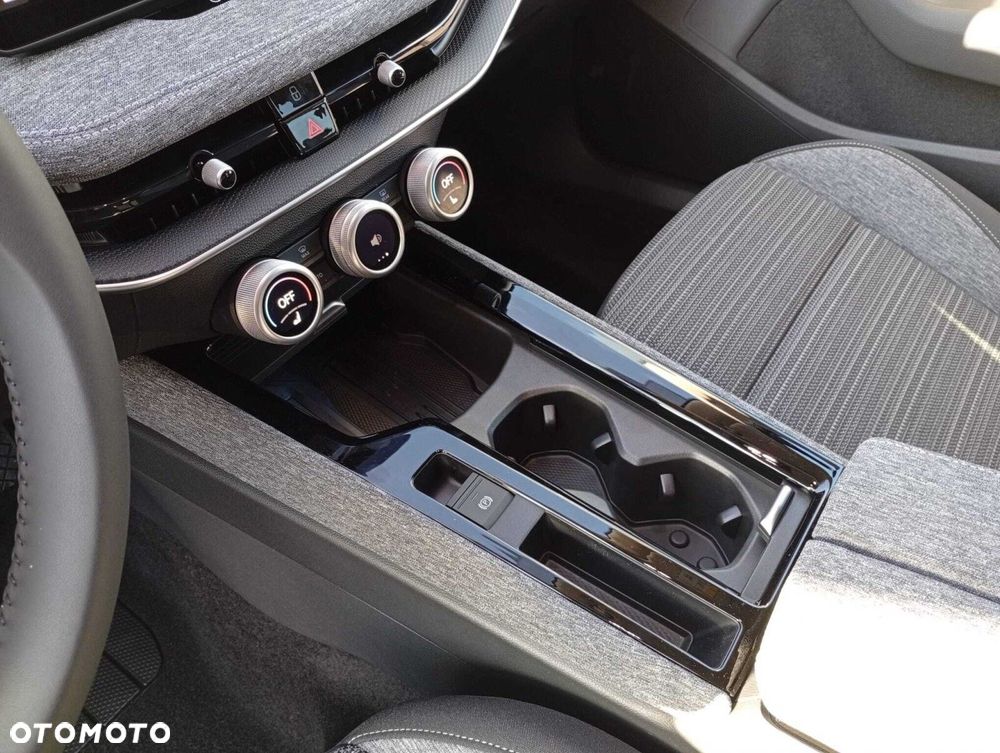 Skoda Superb 2.0 TDI SCR Edition 130 DSG - 14