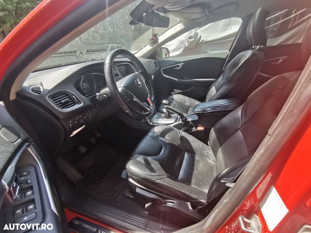 Volvo V40 D2 Summum - 8