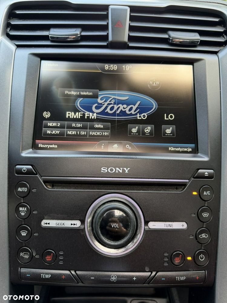 Ford Mondeo - 38