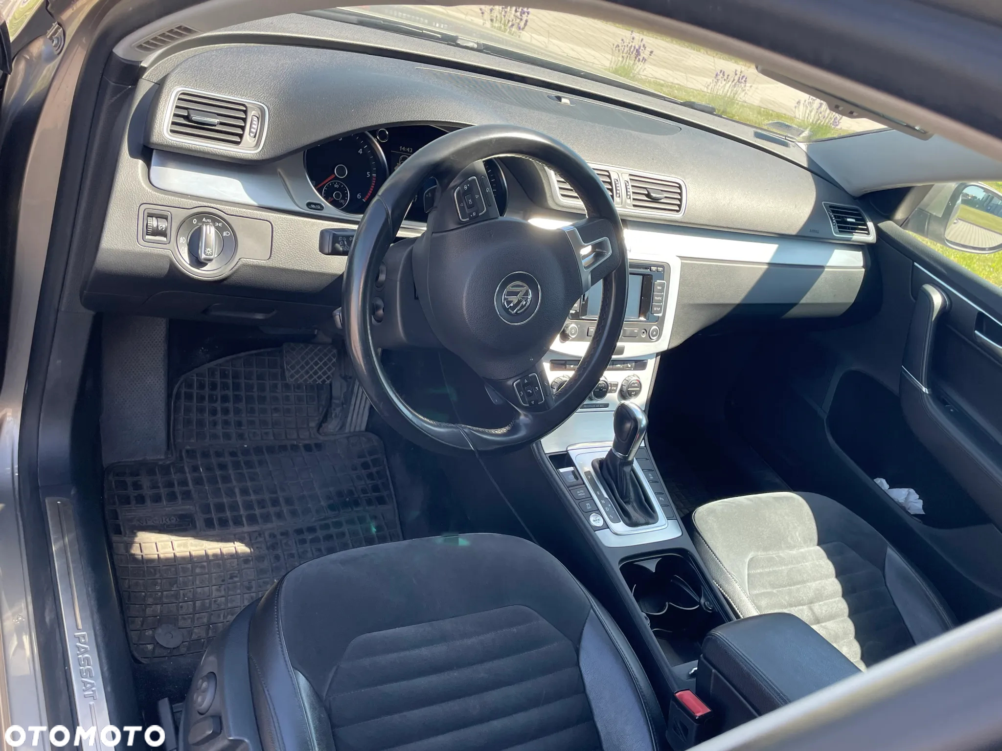Volkswagen Passat 2.0 TDI Highline DSG - 2