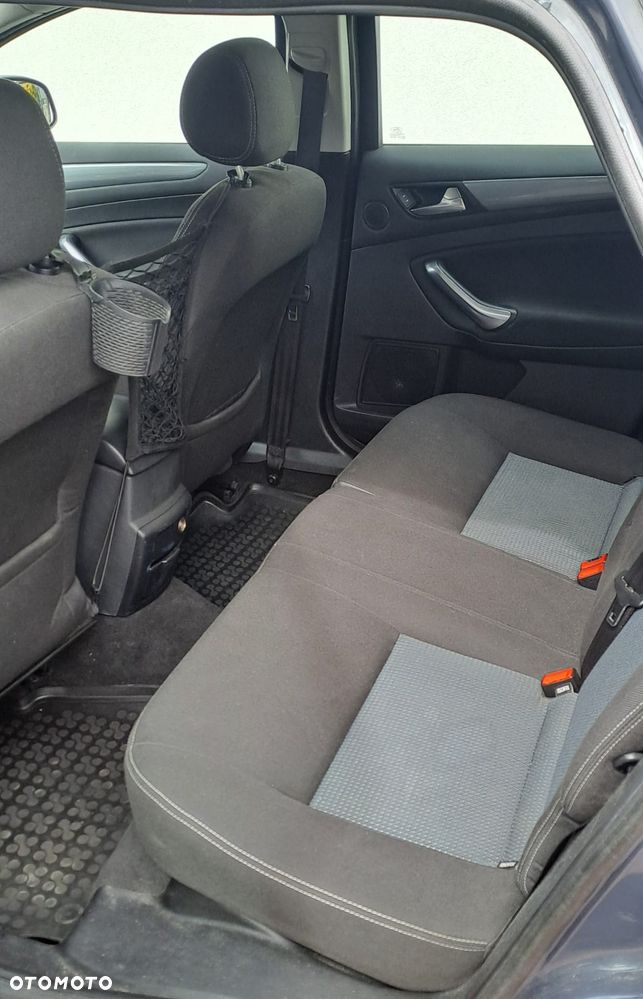 Ford Mondeo - 4