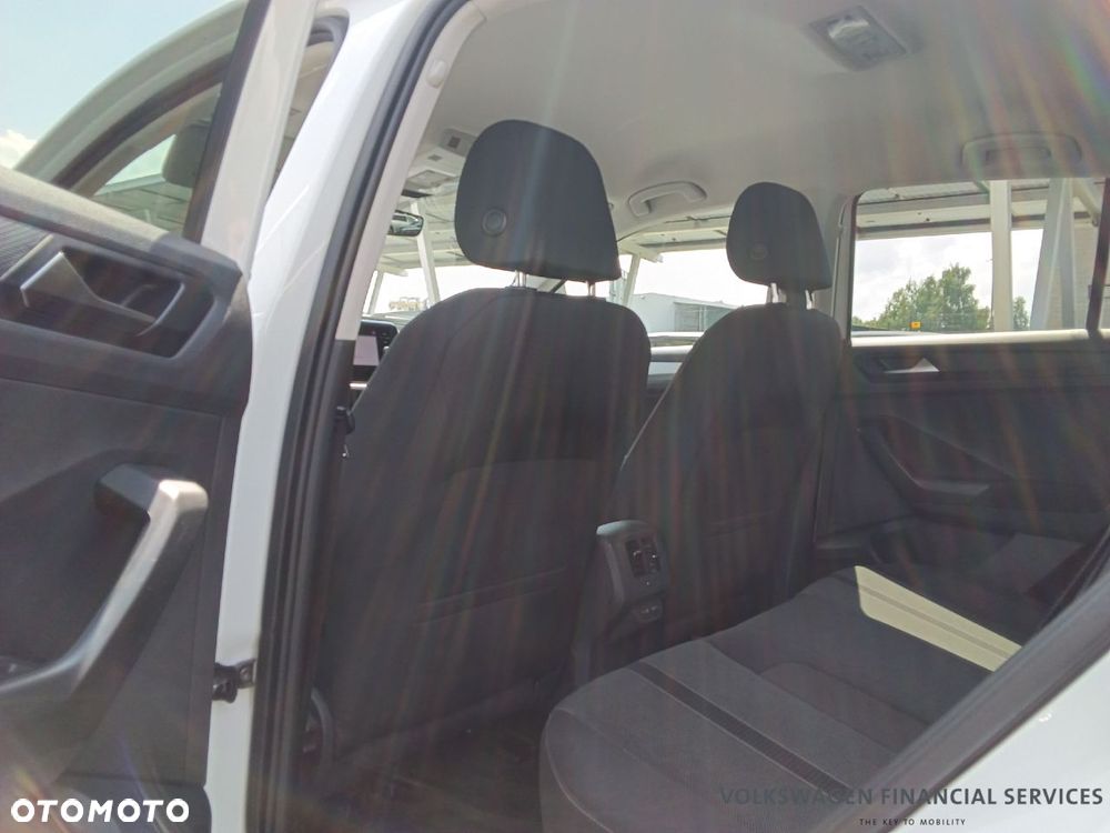 Volkswagen T-Roc - 8