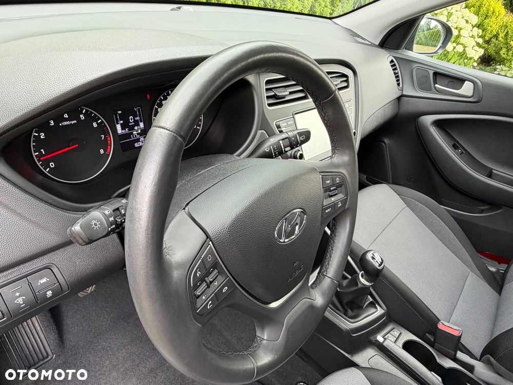 Hyundai i20 1.2 YES Plus - 26