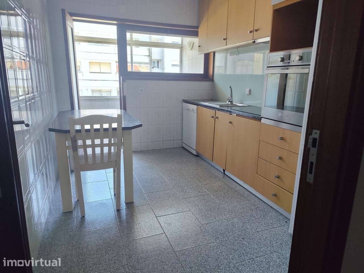 T2 com garagem - Jardim Soares dos Reis - Grande imagem: 2/11