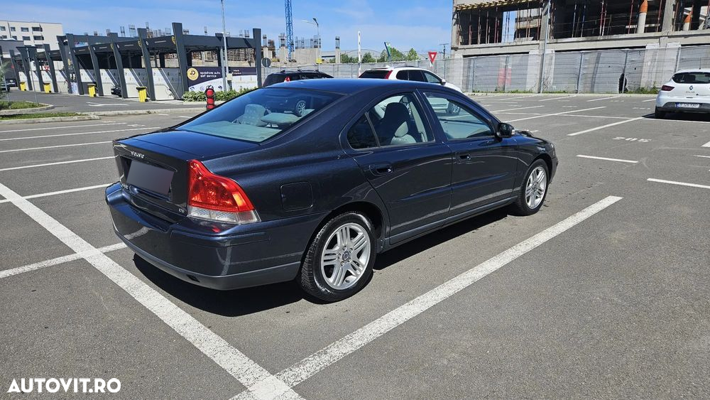Volvo S60 2.4 D5 Kinetic - 3