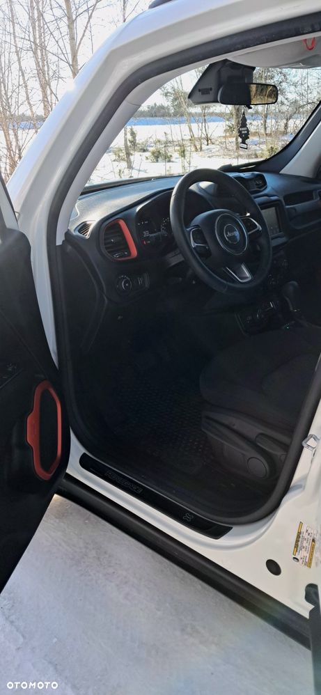 Jeep Renegade - 36
