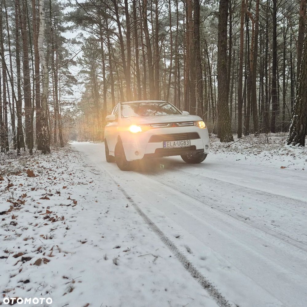 Mitsubishi Outlander - 37