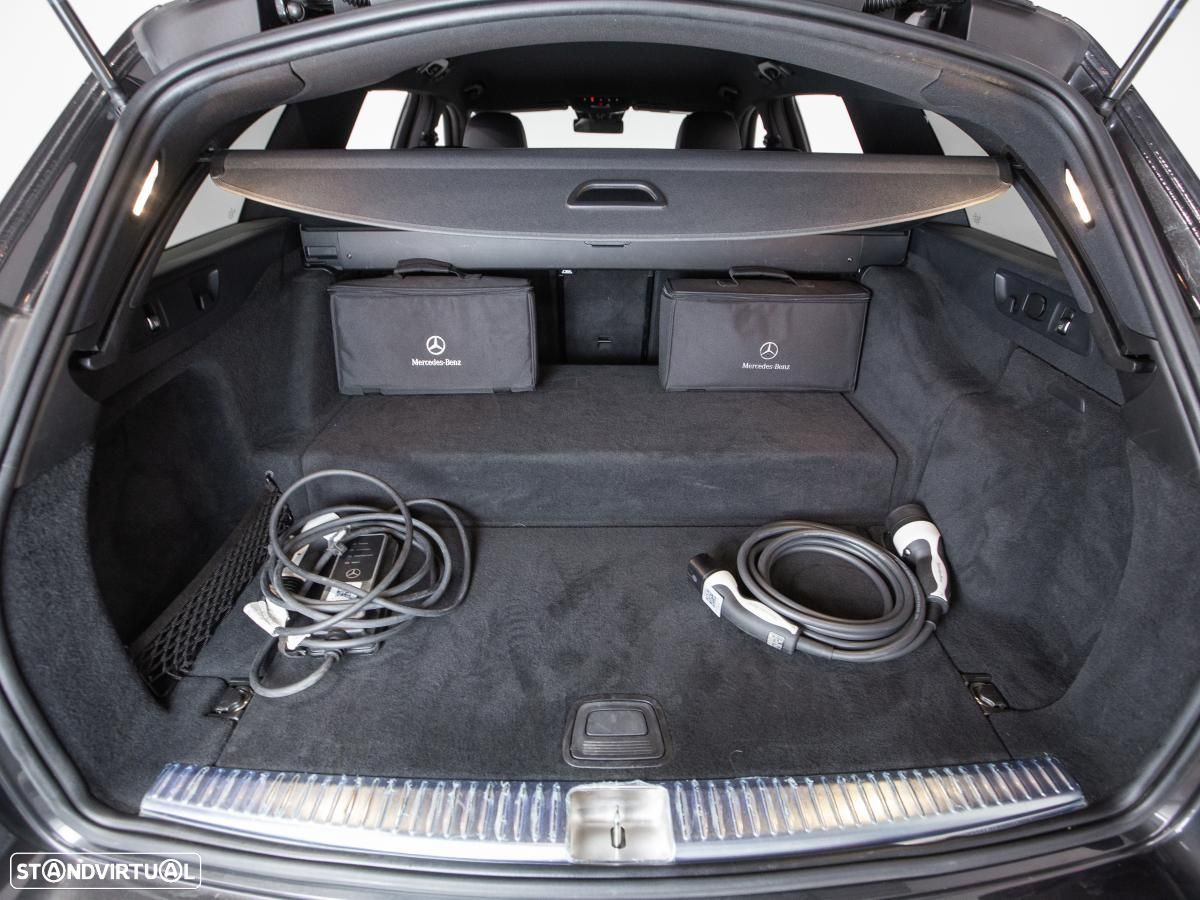 Mercedes-Benz E 300 de AMG Line - 12