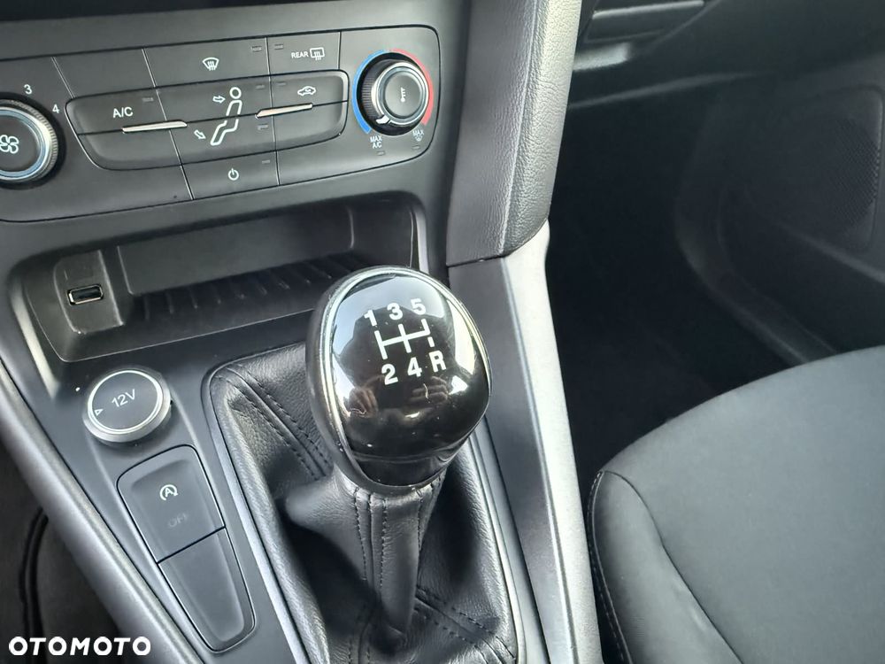 Ford Focus 1.0 EcoBoost Trend Edition Business - 31