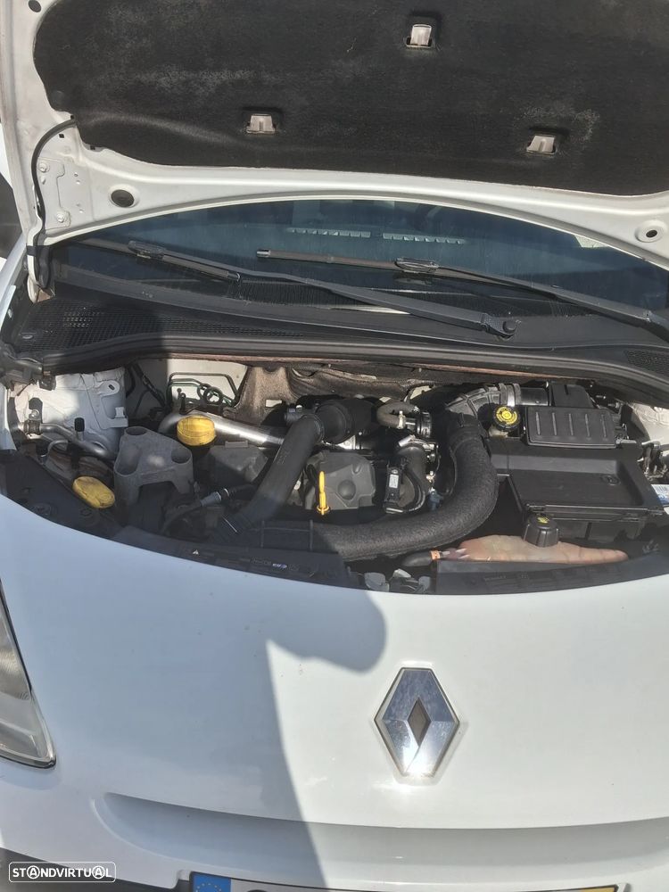 Renault Clio 1.5 dCi Dynamique S - 3