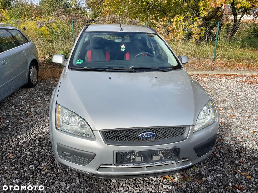 Ford Focus 1.6 Ambiente - 3